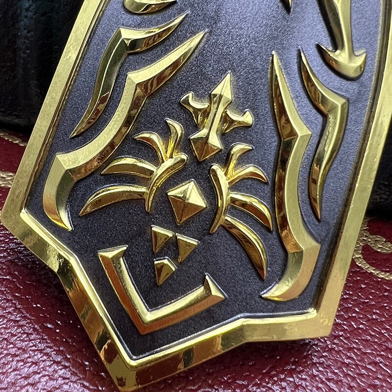 [10CM~3.93"] Royal Shield Link LoZ Breath of the Wild Tears of the Kingdom Game Peripherals 1:6 Metal Armor Models Crafts Collection Toy